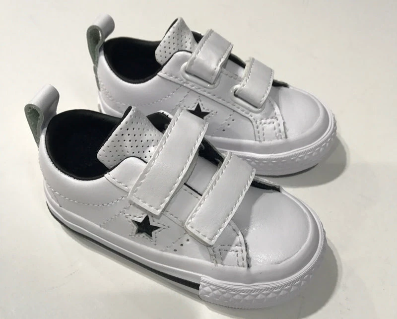 Converse Infant One Star 2V Ox 758496C White Black White - Image 6